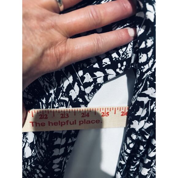 Christopher & Banks Women’s 2pc Top Plus Sz 2x Black White Studs Bead Artsy Work - Picture 6 of 12